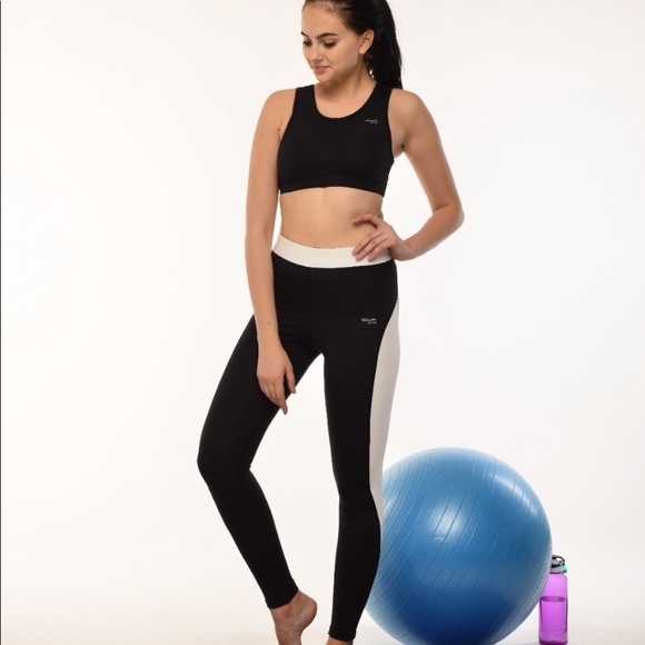 Leggings from Europe🖤🖤🖤🖤 - Picture 3 of 6